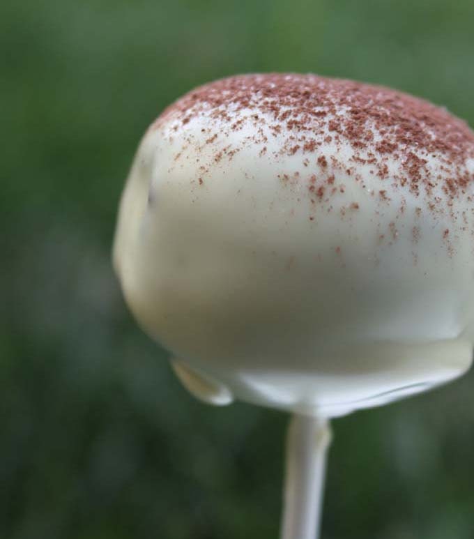 Triple-choc cake pops
