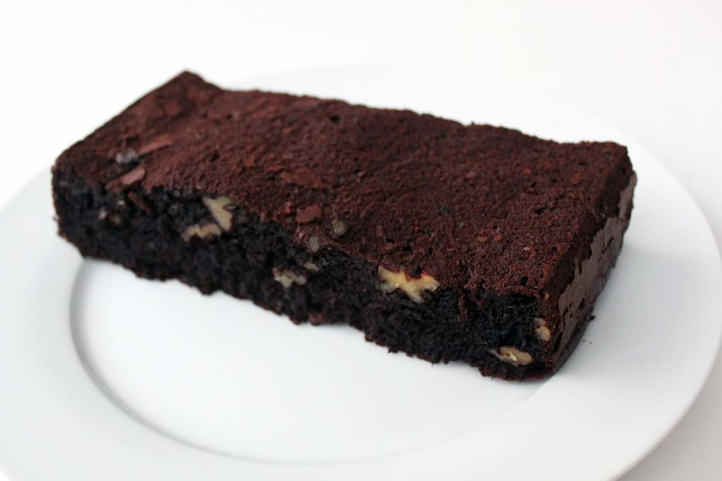 Gluten-free, low-sugar Zucchini Chocolate & Walnut (The Quite Healthy) Loaf Cake