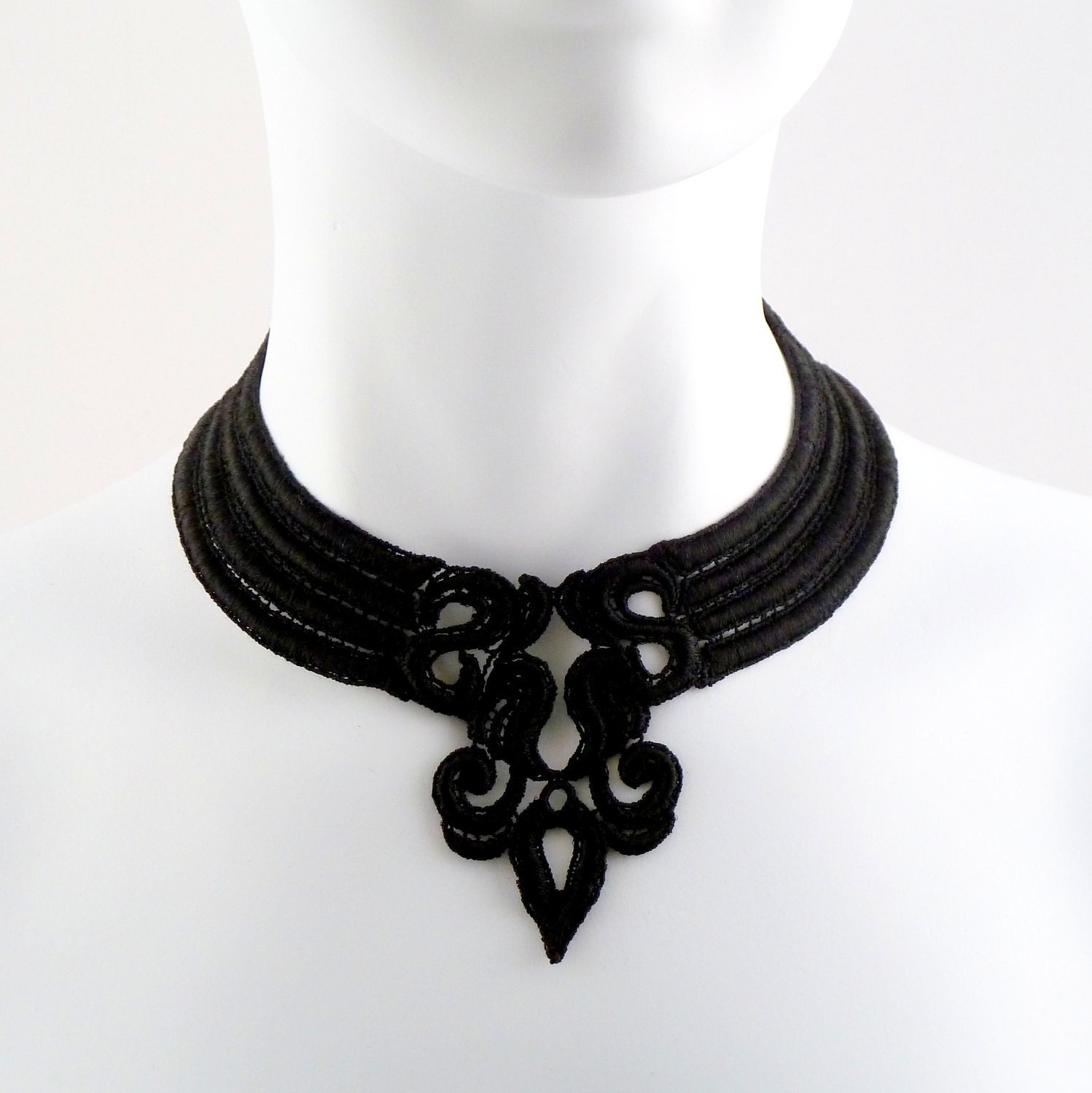 Fleur de Lys Choker (black, necklace, lys, french, fashion, medieval, renaissance, lace, Quebec, gothic, goth, Louisiana, jewelry, chocker) - Arthlin