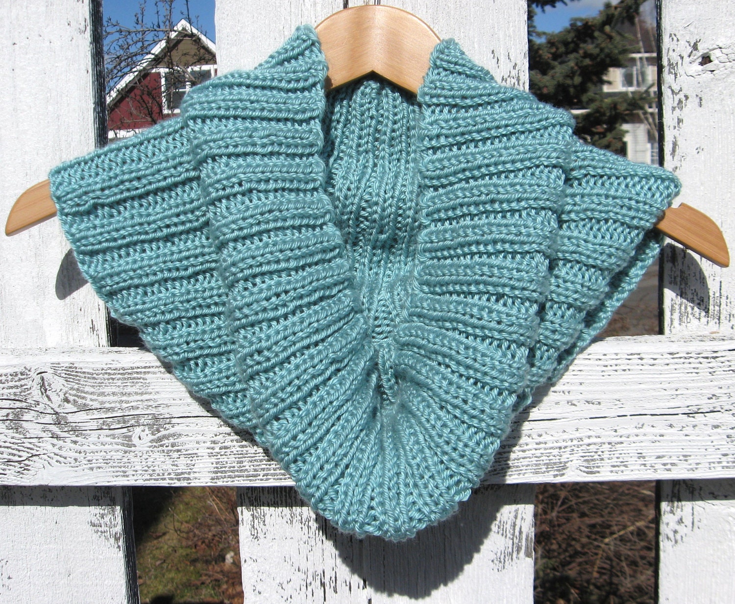Ribbed Cowl in Seafoam Pastel