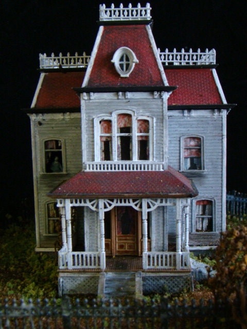 Bates Mansion