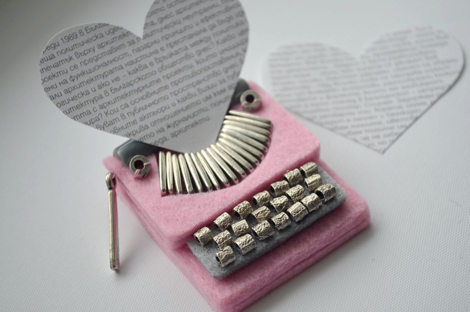 Pink Typewriter Brooch / Felt Brooch - greenaccordion
