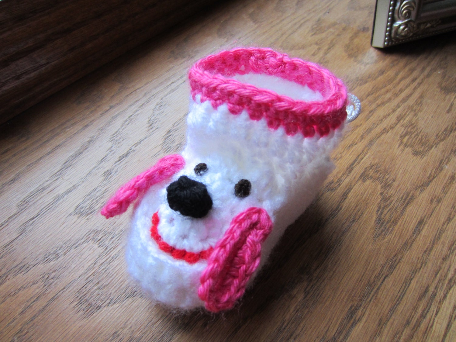 PUPPY DOG BABY Booties.  Pink and white puppy dog baby shoes. Cute Baby Gift.