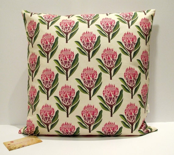 Pretty proteas cushion cover
