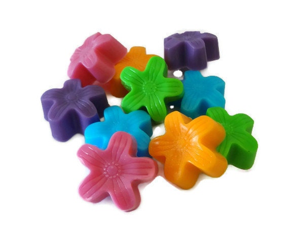 Hawaiian Flower Soap -  Luau Party Favor - Set of 10