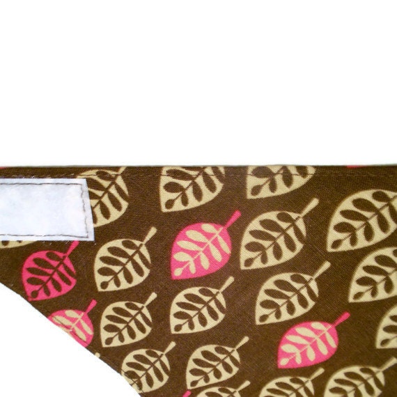 Dog Bandana - Brown with Pink Leafs - Velcro