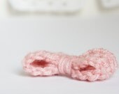 CROCHET BOW in vintage pink, headband / bow tie