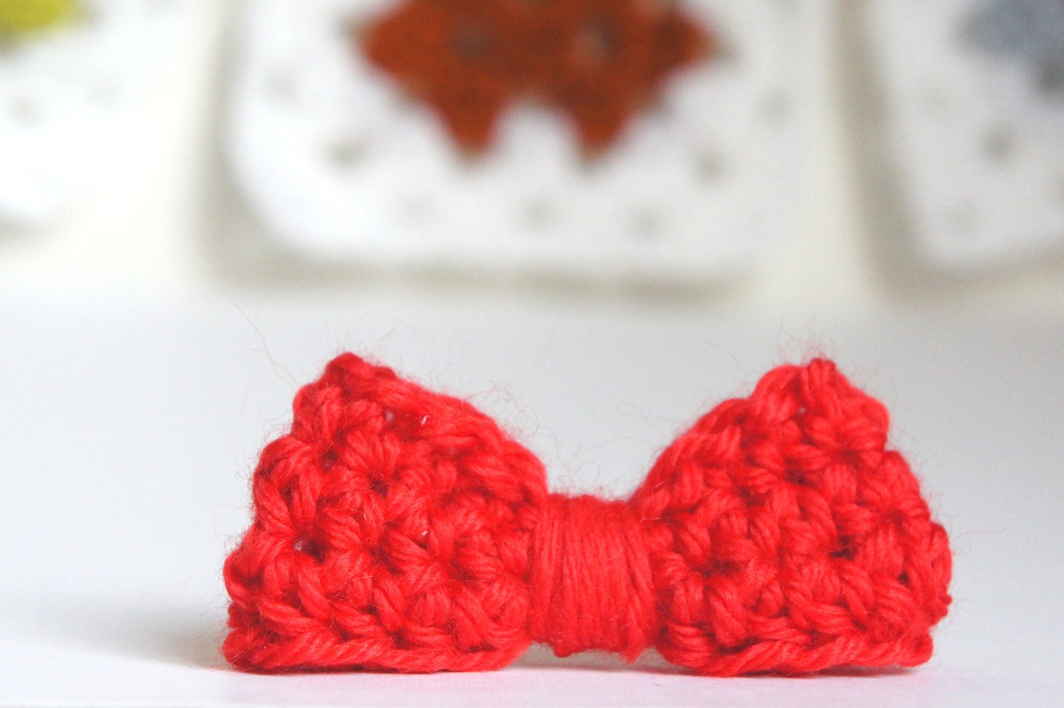 CROCHET BOW in happy apple red, headband / bow tie