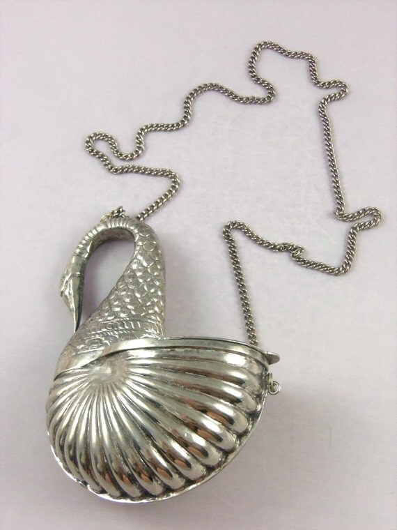 RESERVED FOR DAISYHENG Silver Swan Purse- Silver Plated Swan Purse with Velvet Interior