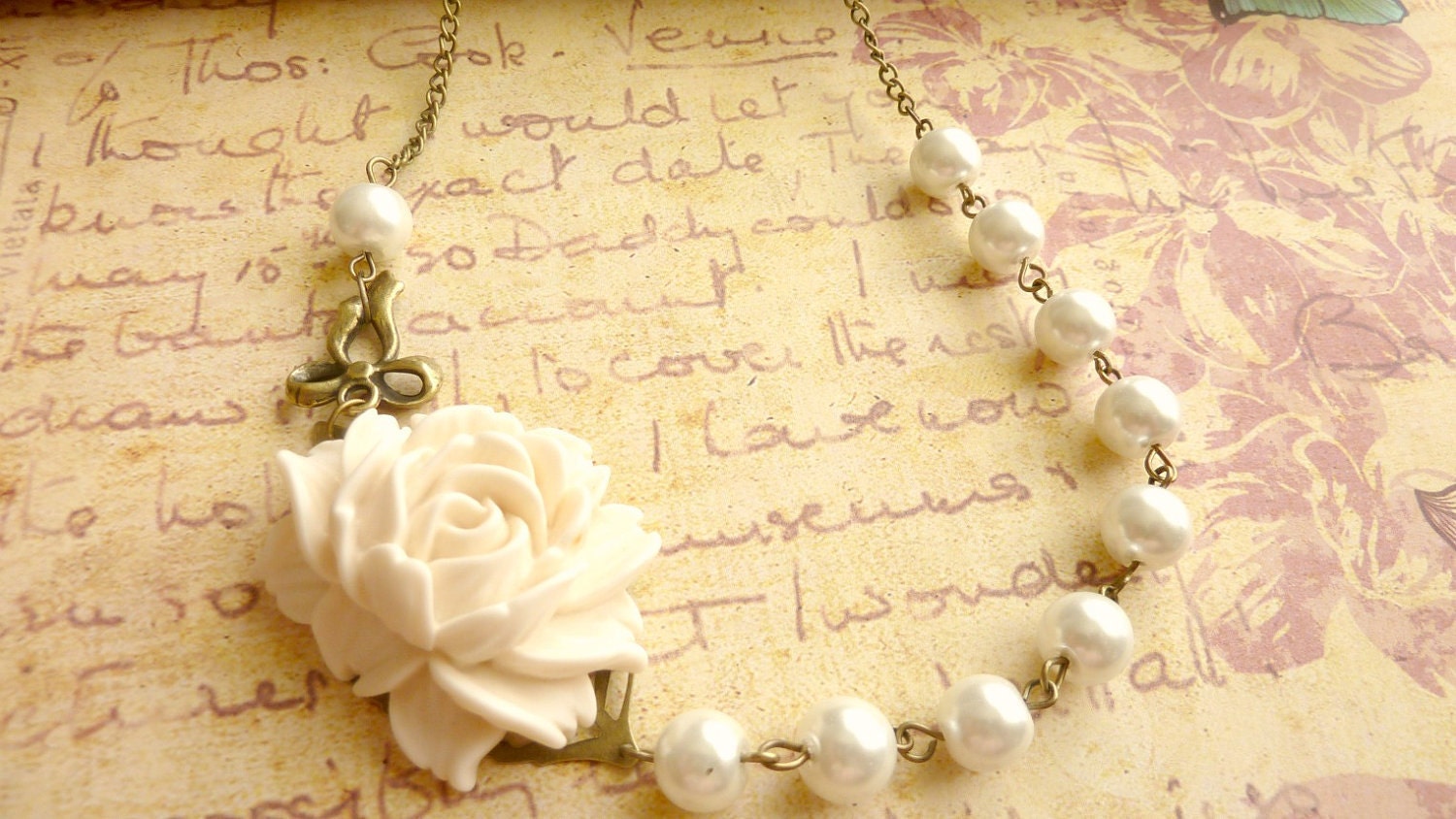 Flower necklace Vintage ivory white faux pearls and cream cabbage rose