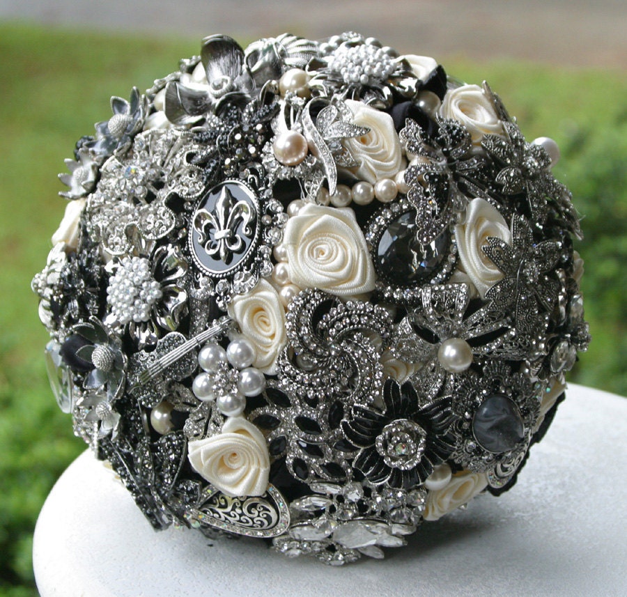 Vintage Bouquet. Deposit on Black Broach Bouquet. Made to order. Wedding Bouquet
