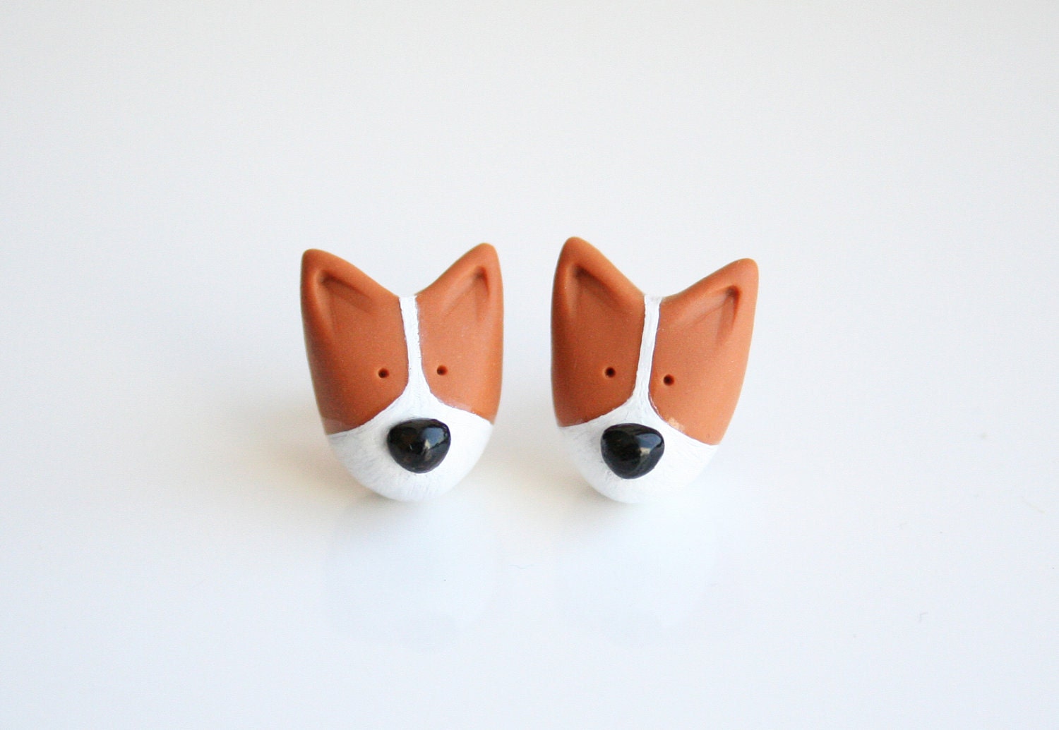 Mocha the Pembroke Welsh Corgi stud earring