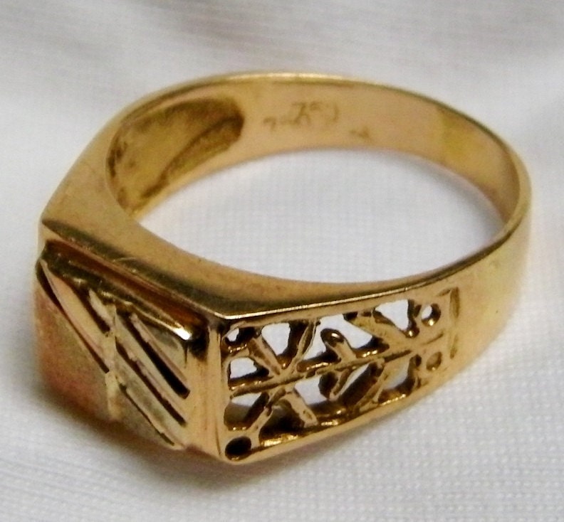 1960s 18K Solid Gold Vintage Men's Ring by MassTreasures on Etsy