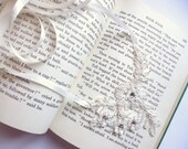 Bridal  ivory lace necklace, Sparkling stones, Bridal Accessories