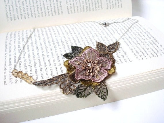 Lace Necklace, Women accessory, 3D Flower, Brown and Green, Natural