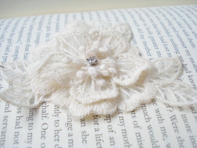 Bridal cuff, Bridesmaids Accessories, Wedding cuffs, Ivory Lace Bracelet, Women accessories,