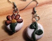 Flower Power Pendant "Golden Lobes"
