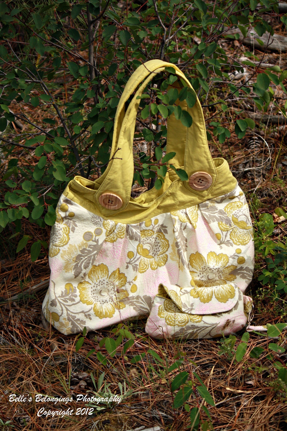 Tote- Extra Large Nikki Bag-with Coordinating Curvy Clutch-Amy Butler