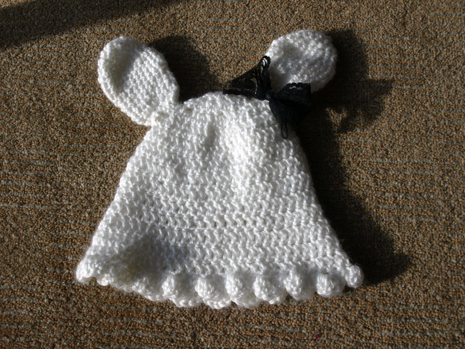 white crochet bunny hat for child