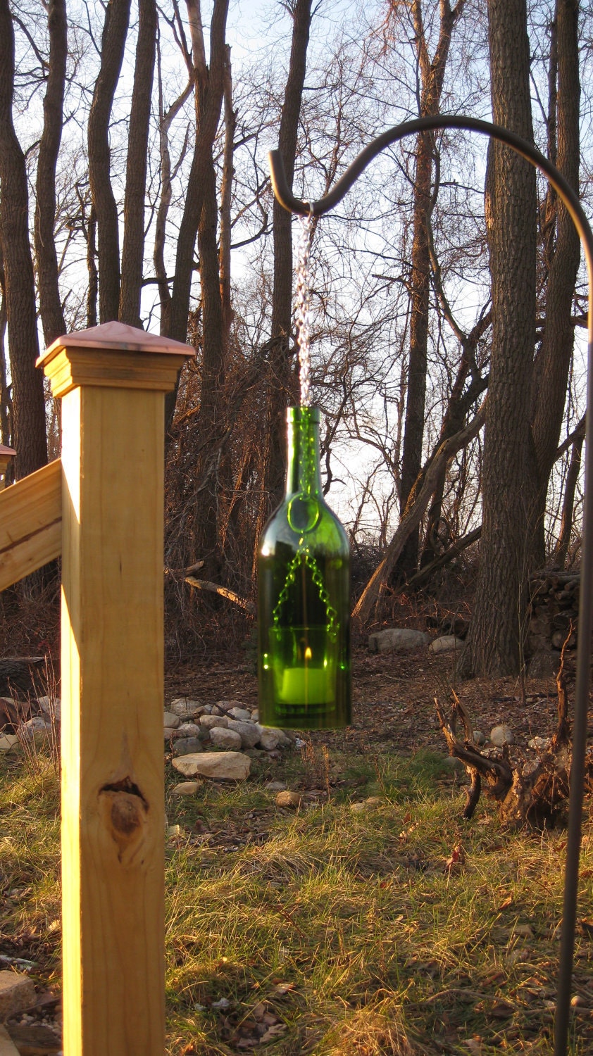 Wine Bottle Chain Lantern: Garden Light/Candle Holder - Green