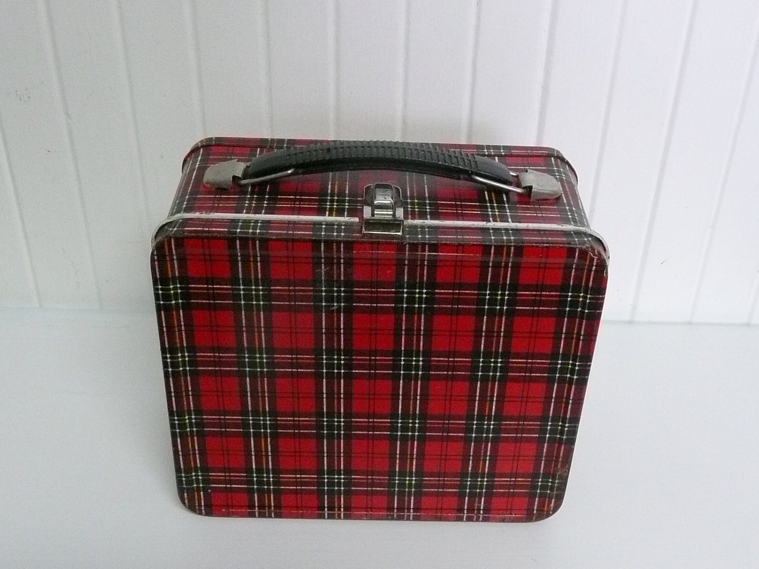 1960s Aladdin Red Plaid Metal Tin Lunchbox - Vintage Travel Trailer and Home Decor, Collectible