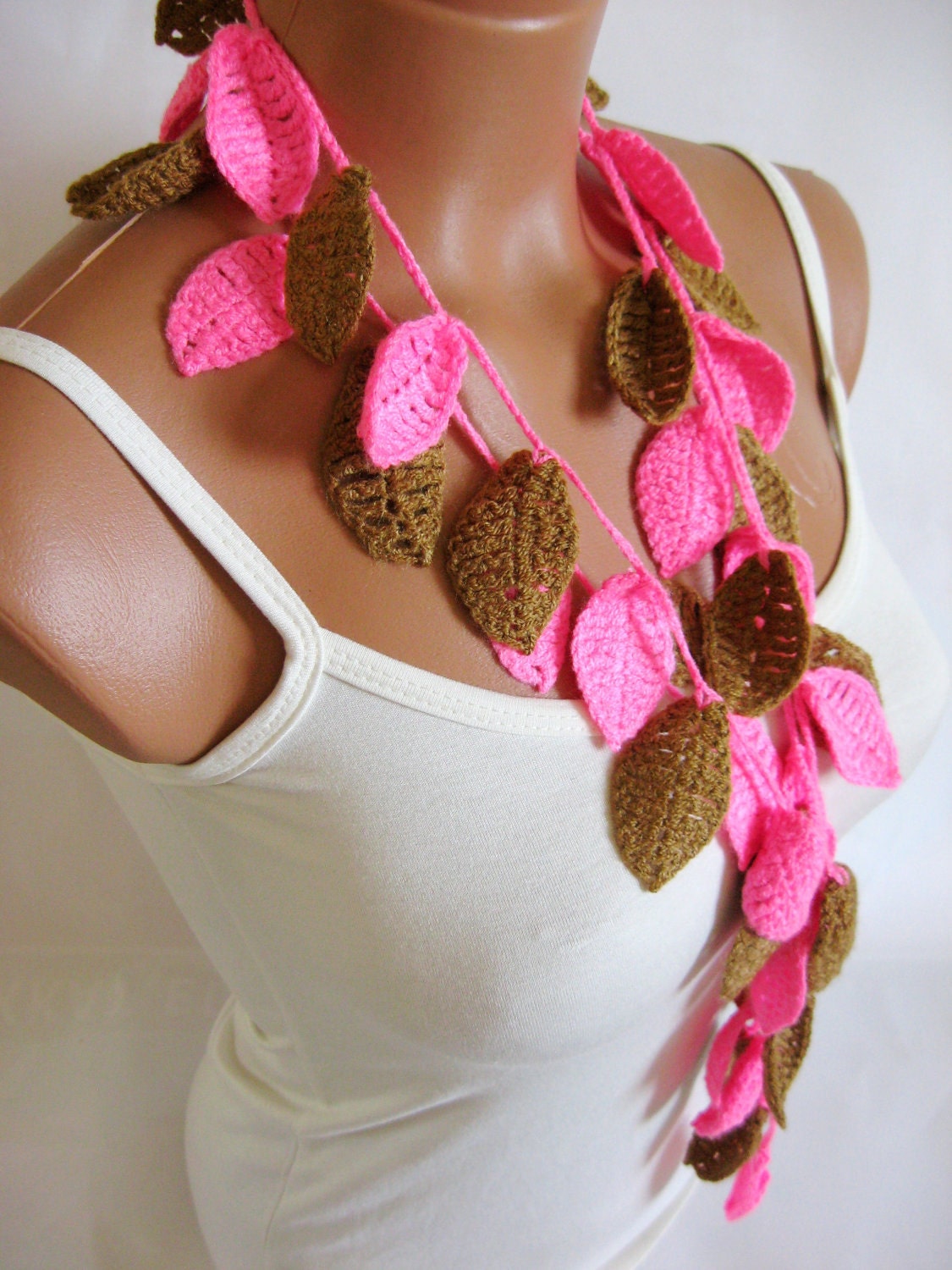 Crochet ivy, pink, caramel ivy leafs Lariat Scarf. Fashion Flower Scarves, Necklace...