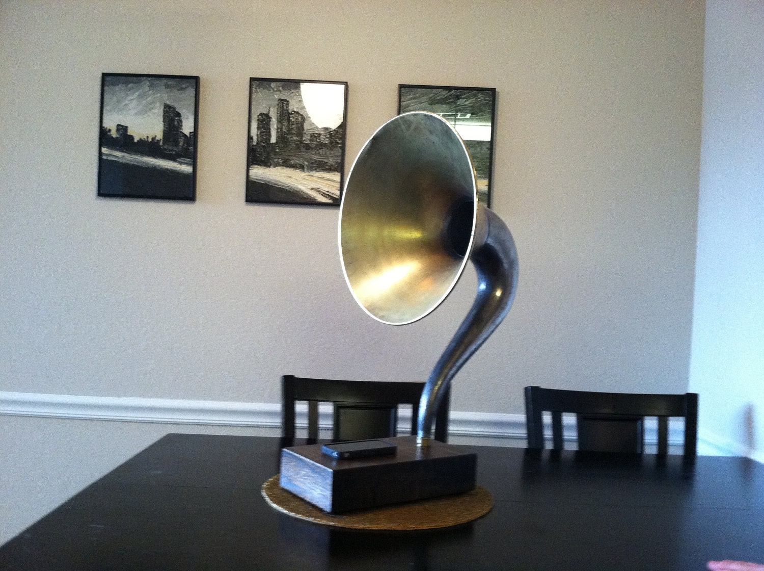 Magnavox Acoustic DROID Android Speaker Dock Utilizing a Vintage Antique Magnavox Gramophone Phonograph Horn -READY to SHIP-
