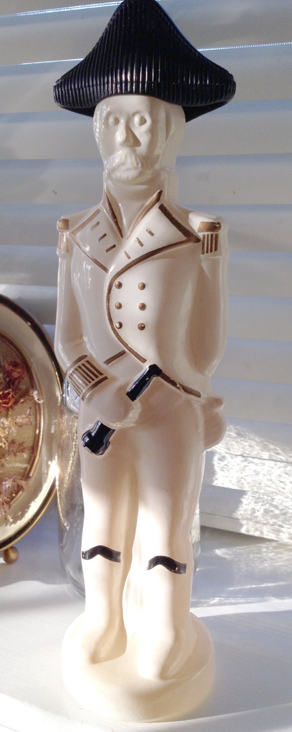 English soldier white gold & black painted cologne glass bottle with plastic hat