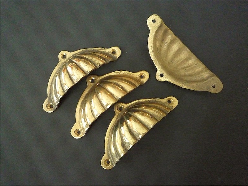 Vintage Brass Drawer Pulls, Home Decor, Brass Plate, Door Knobs, Drawer Knobs, Door Pulls - Set of 4