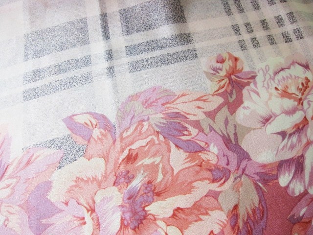 Hanae Mori silk scarf feminine and elegant large square