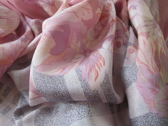 Hanae Mori silk scarf feminine and elegant large square