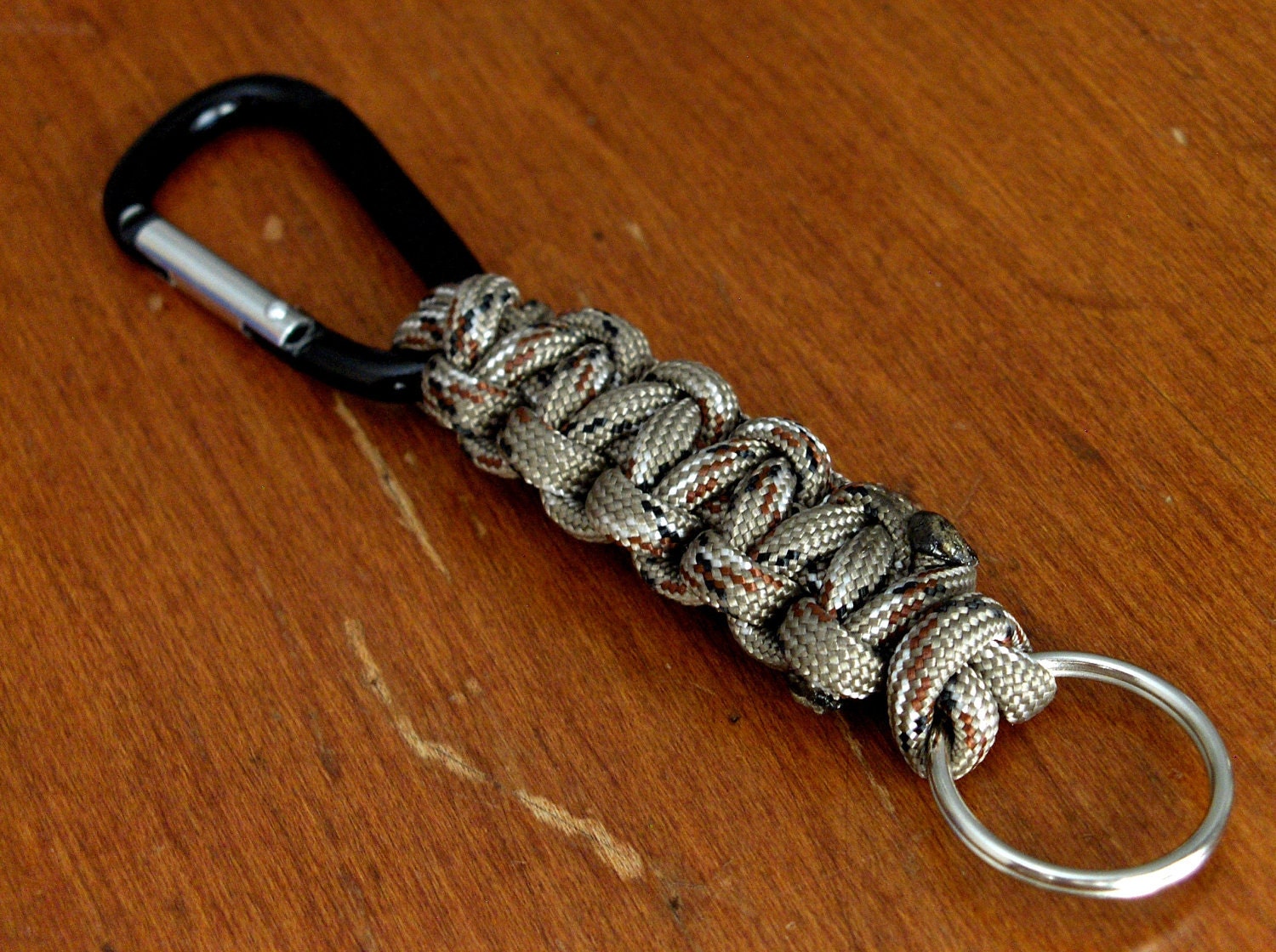 Paracord Survival Key Fob - Cobra Stitch in Desert Camo