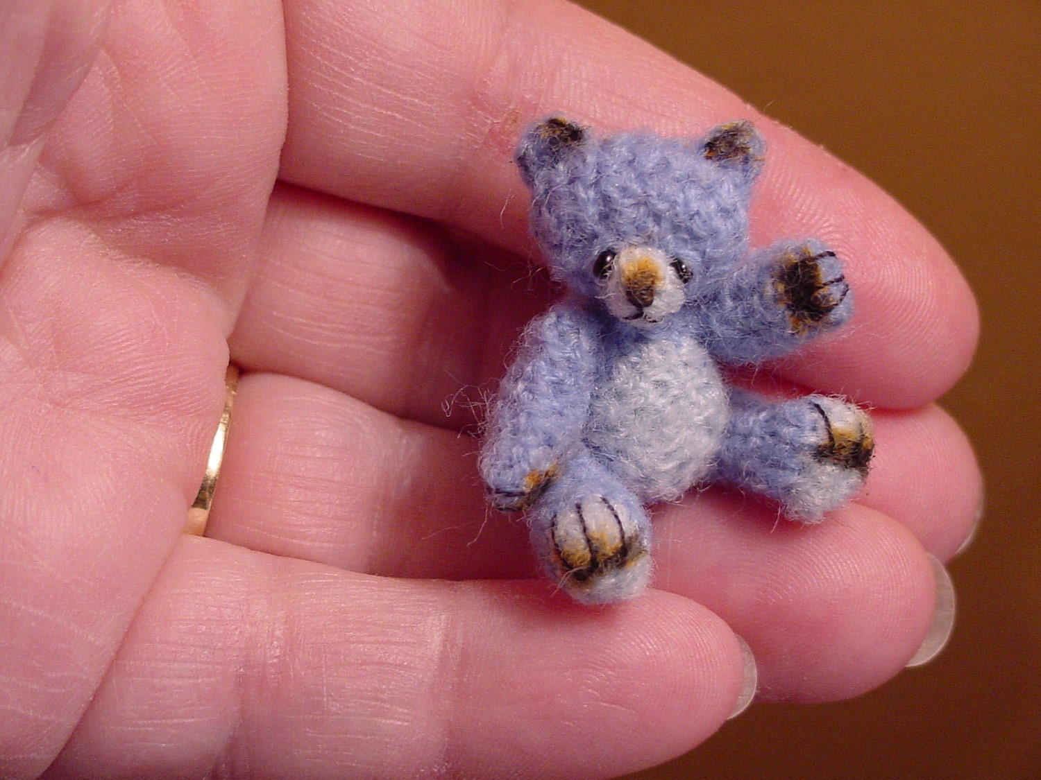 ORIGINAL BEAR ((made to order))-artist Miniature(Thread)Doll house/crocheted collectible-OOAK