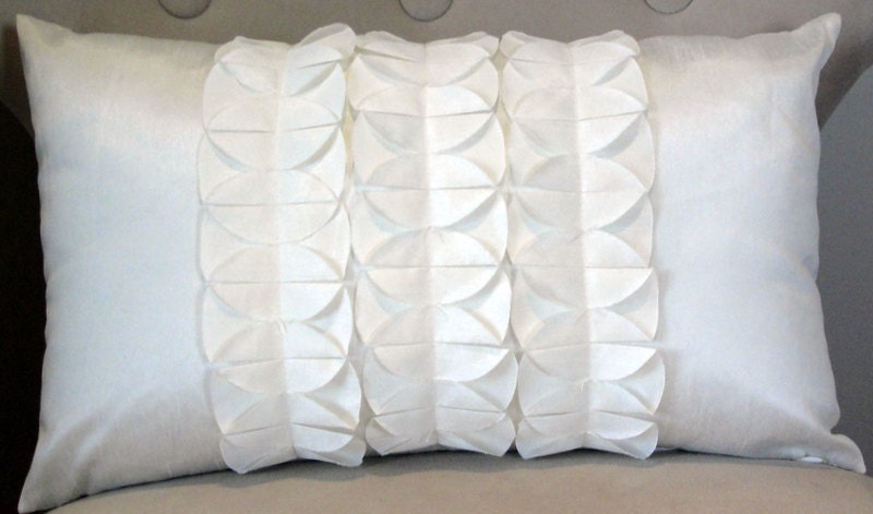 Accent pillows Handmade White Decorative Pillow 12x20