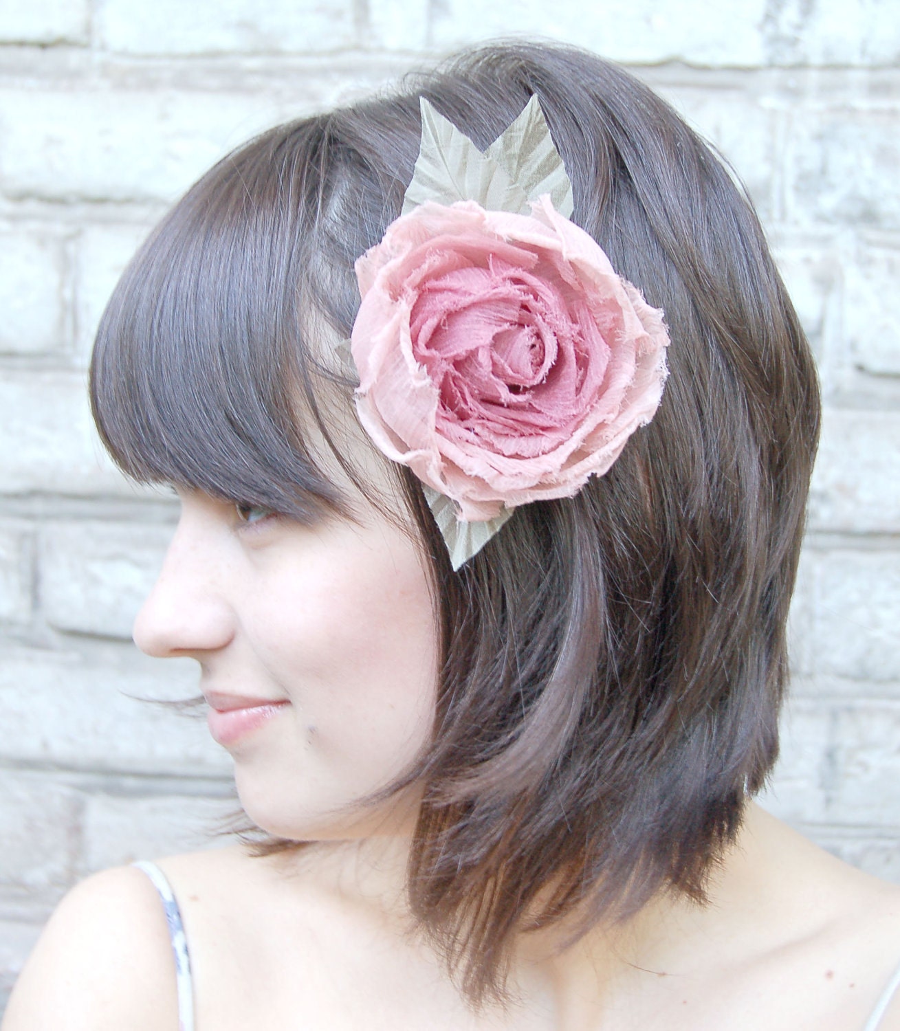 Peachy-pink HANDMADE silk fabric flower hair clip/pin brooch