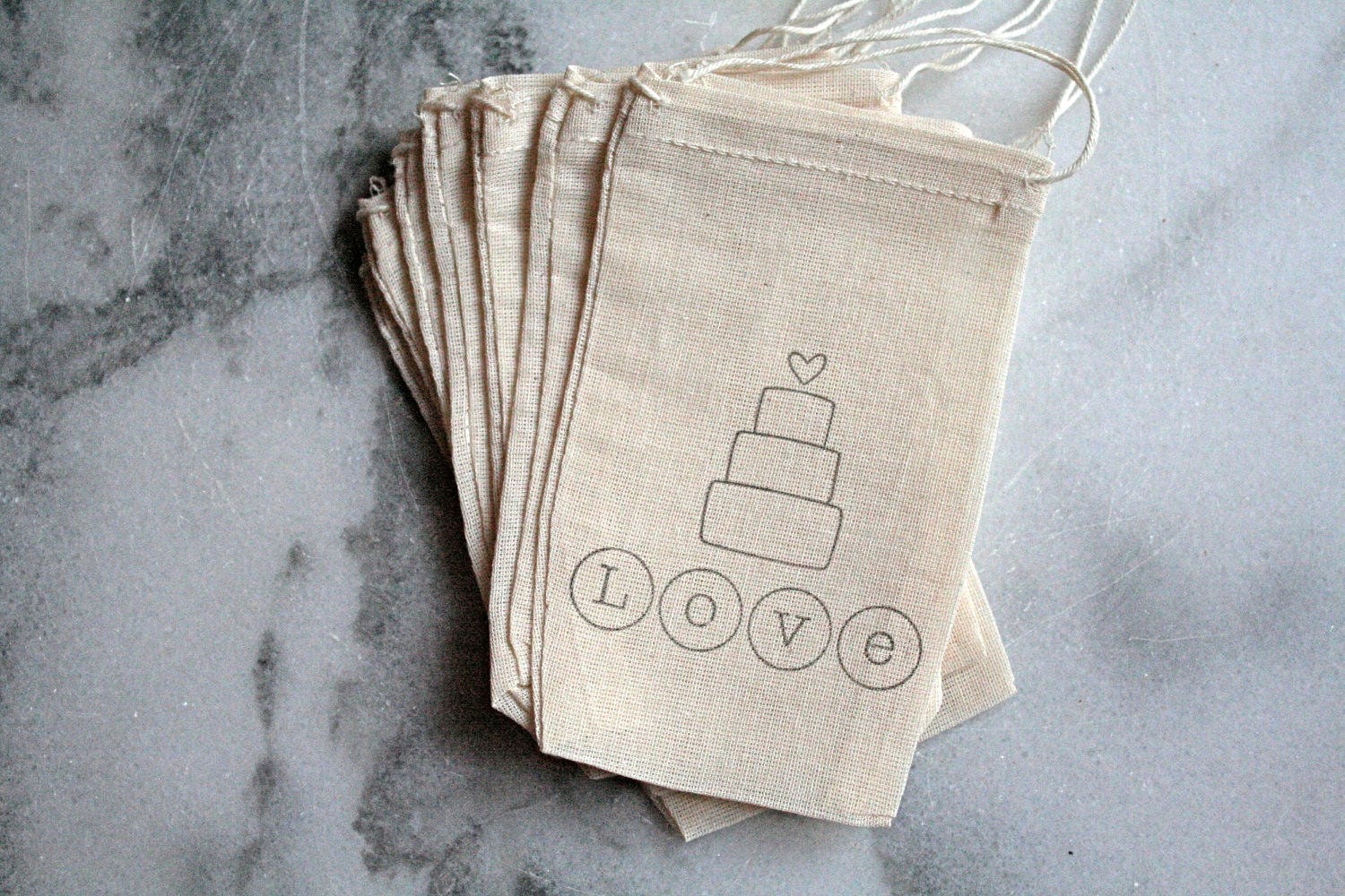 Wedding favor bags, muslin, 3x5. Set of 50. Modern style wedding cake and LOVE in black on natural white cotton.