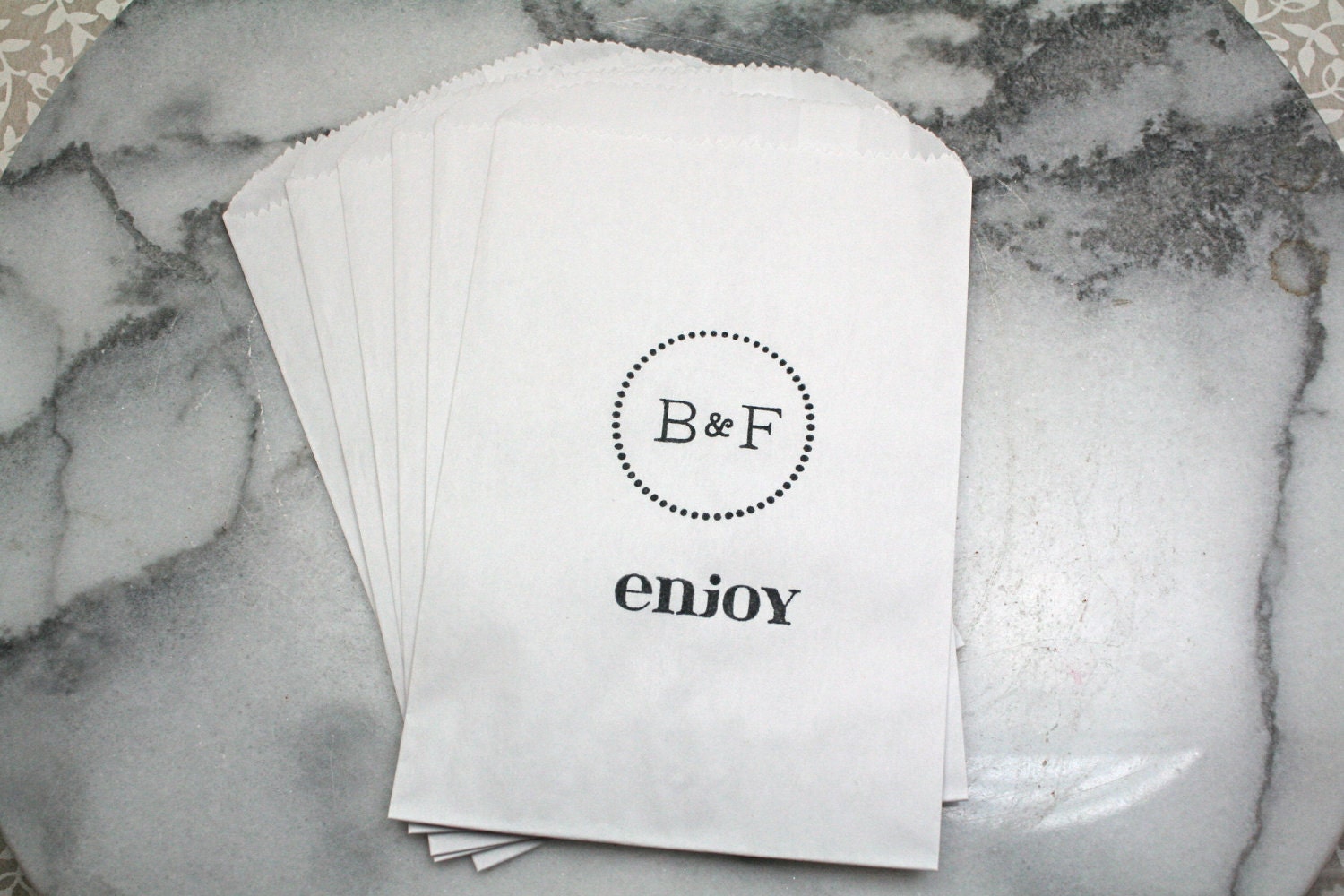 Candy buffet bags, wedding cake bags, goodie bags or favor bags. Set of 50.  Modern style initials with Enjoy text.
