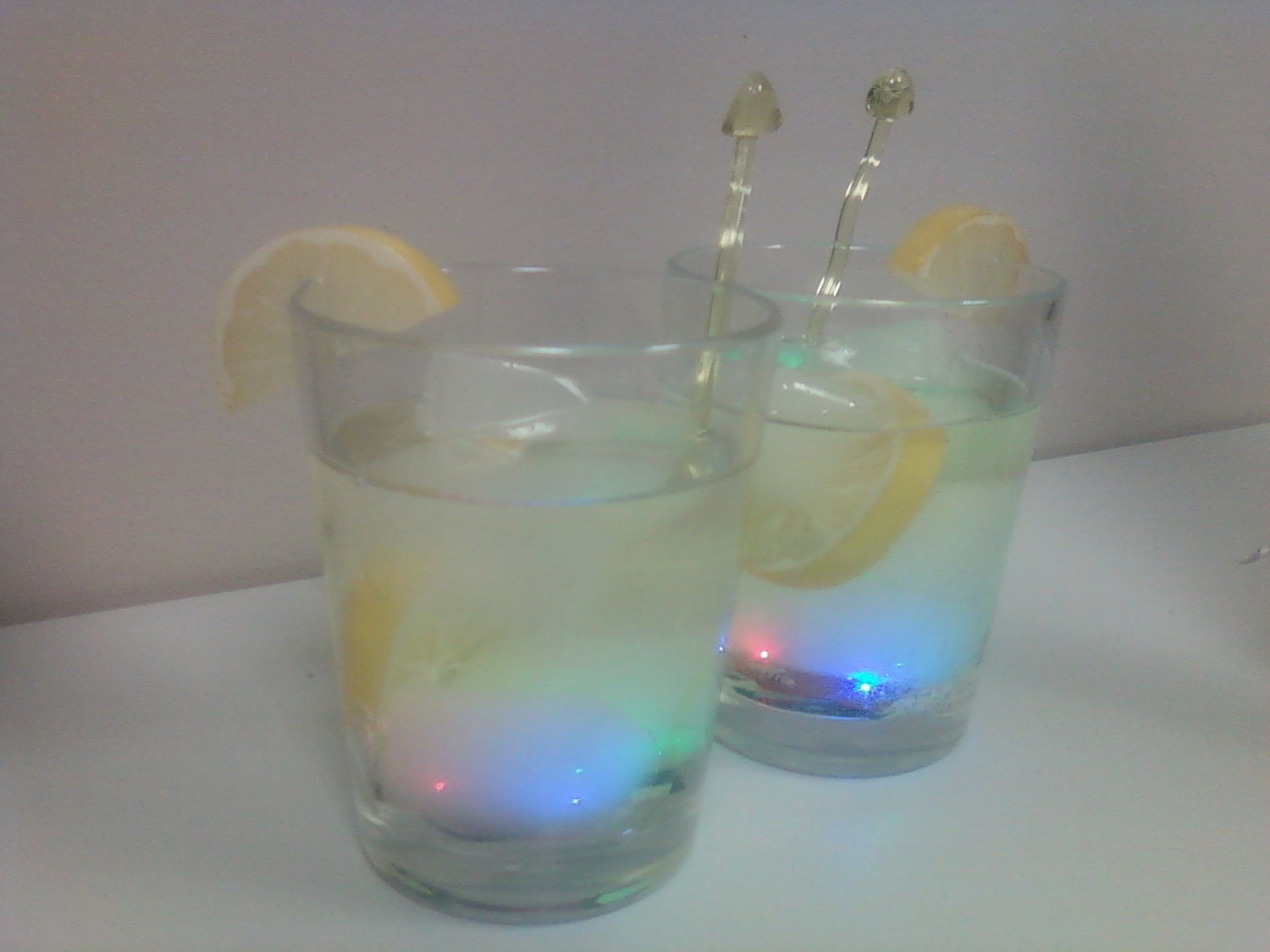 3-color LED  'glass of lemonade' night light