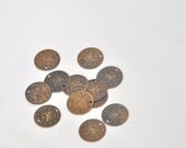 15  pieces  jewelery making materials.