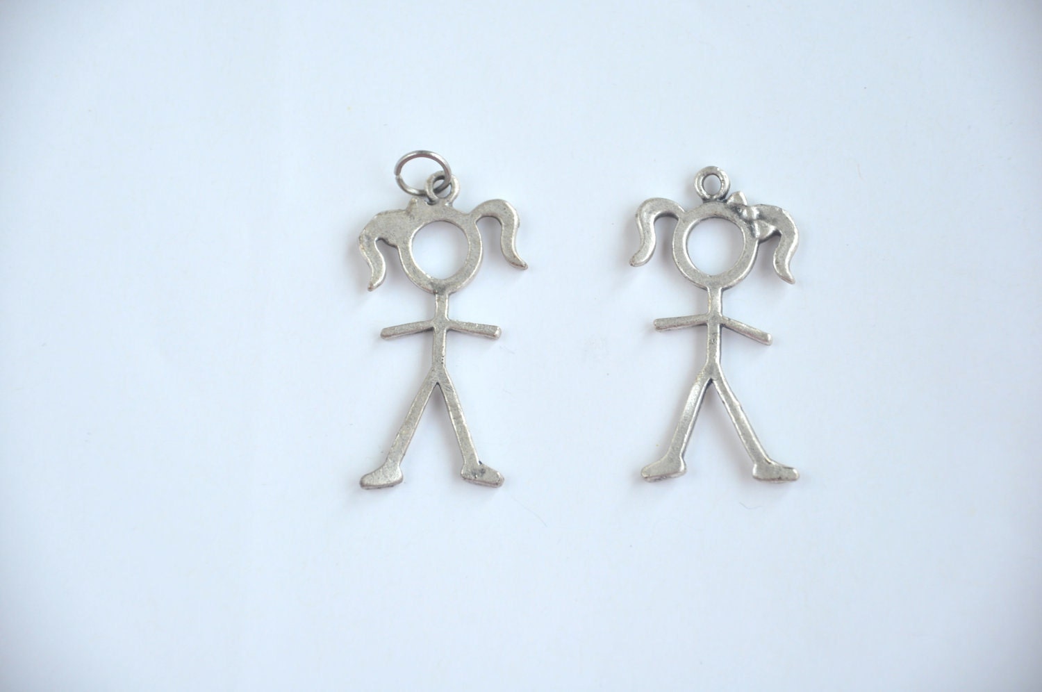 stick girl 2 pcs jewelry making materials. REF-651