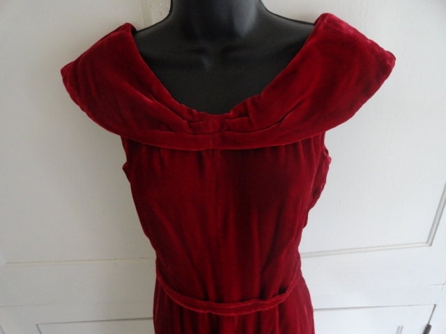 Vintage 1950s Red Velvet Dress