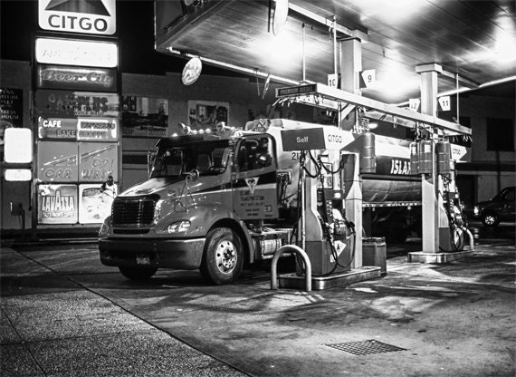 Truck Fueling Queens Blvd