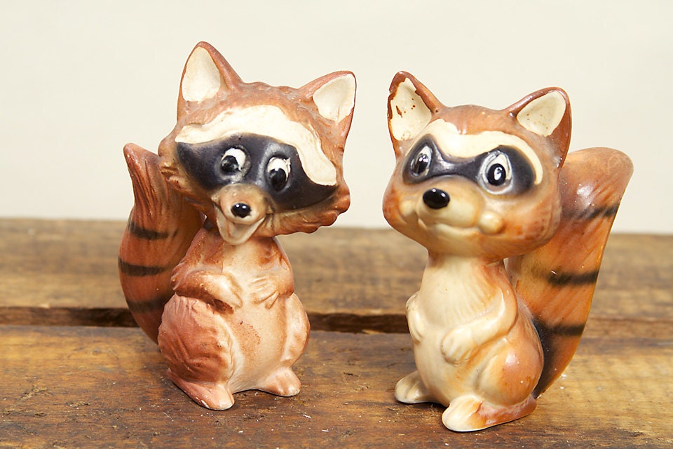Set of Two Vintage/Retro Raccoon Shaped Salt and Pepper Shakers