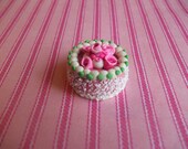 Princess Puff / Easter Single Layer Cake 1:12 Scale Dollhouse Miniature Food Dessert