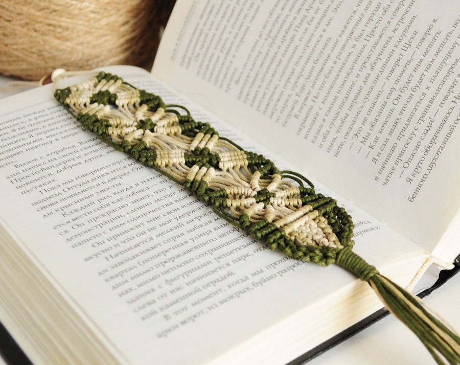 Khaki bookmark knotted netting by hand - green bookmark, rustic, brown, nature, cottage, gifts for kids for him for her man - ready to ship - InsideTheHouse