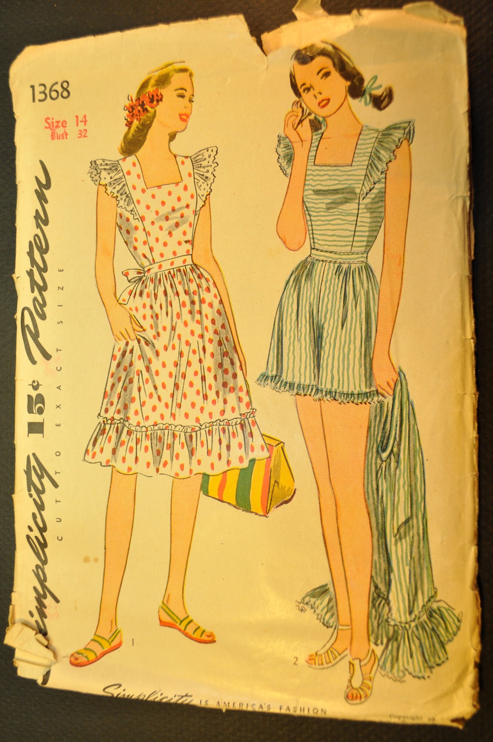 Misses' Skirt or Shorts Vintage 1940s Sewing Pattern-Simplicity 1368