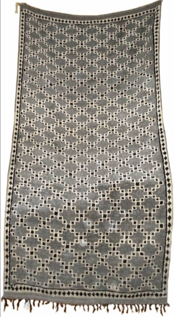 VINTAGE MOROCCAN RUG