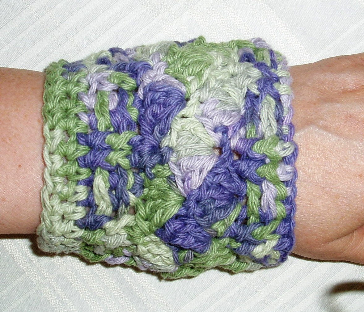Beautiful Wrist Warmers, crocheted wrist warmers, crocheted wristlets
