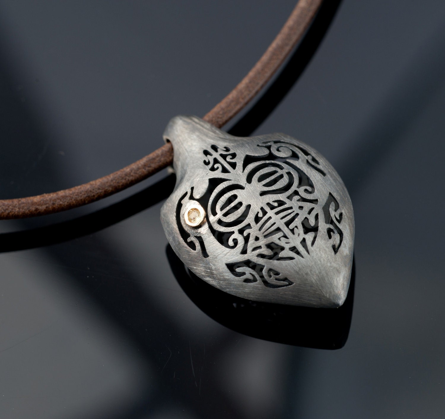 HONU Tribal Turtle Heart shaped Unisex Necklace.Silver,Gold,Gemstone