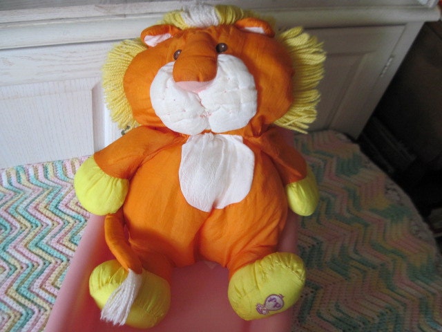 Vintage Lion Puff A Lump Lion RESERVE